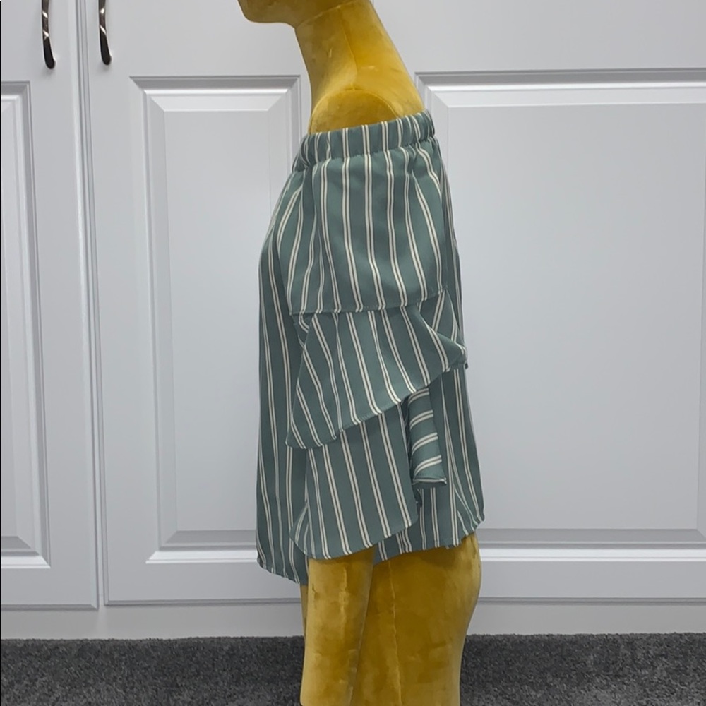Romeo & Juliet striped off the shoulder blouse - Picture 2 of 8